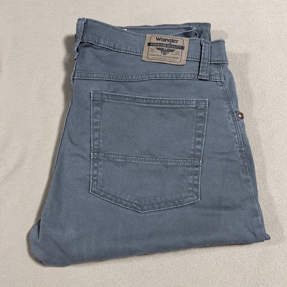 Wrangler Men's Casual Work Pant Straight Fit (New without tags)